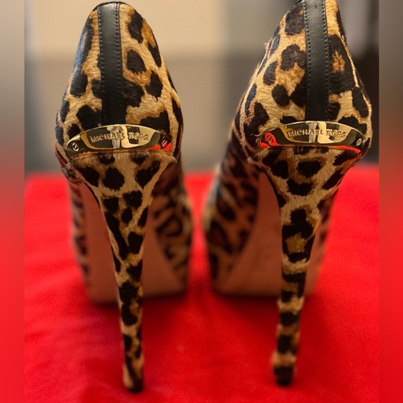 - Michael Kors Milan peep toe heels in leopard print - Picture 13 of 13